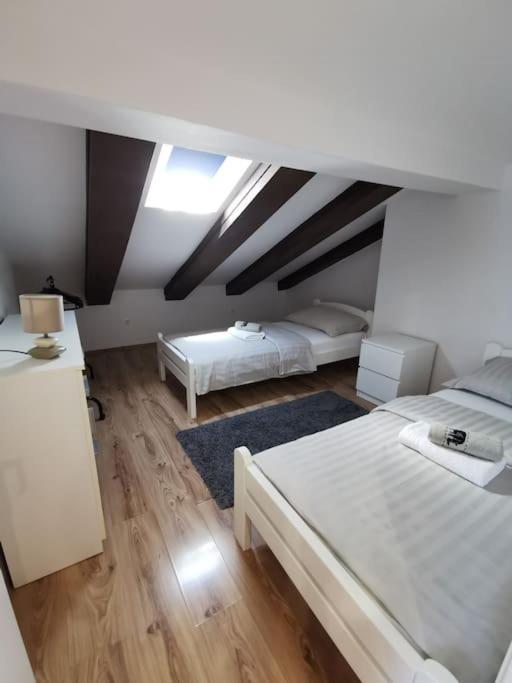 Loft Apartment Pula Exteriér fotografie