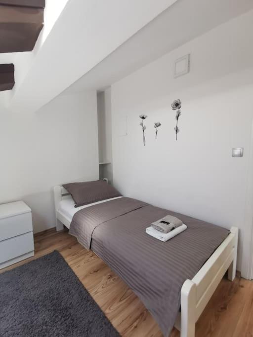 Loft Apartment Pula Exteriér fotografie